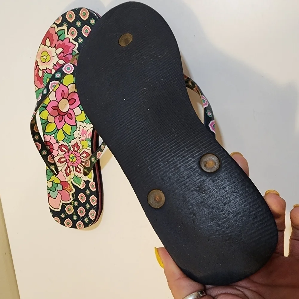 Vera Bradley Floral Rubber Flipflops suze 7-8